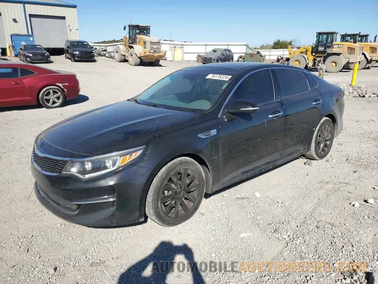 5XXGU4L36HG137180 KIA OPTIMA 2017