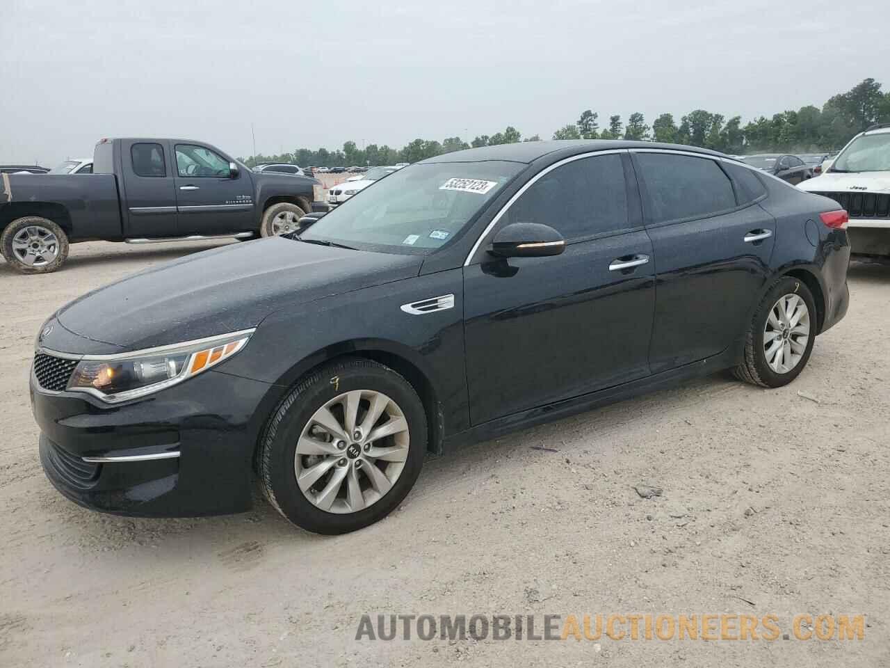 5XXGU4L36JG210876 KIA OPTIMA 2018