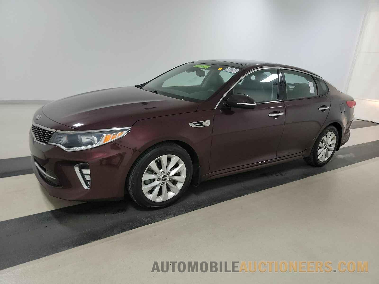 5XXGU4L36JG257230 Kia Optima 2018