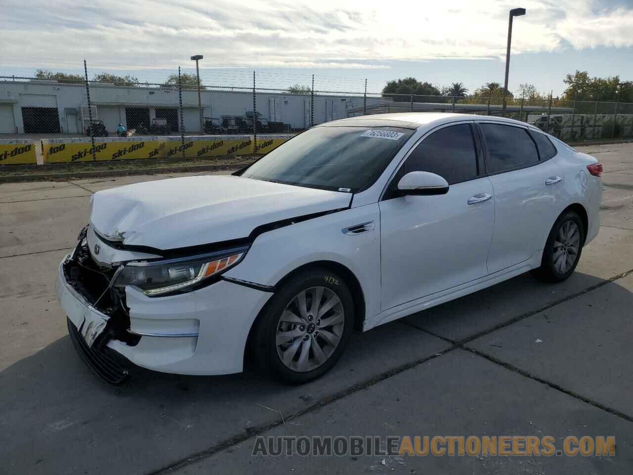 5XXGU4L36JG262363 KIA OPTIMA 2018