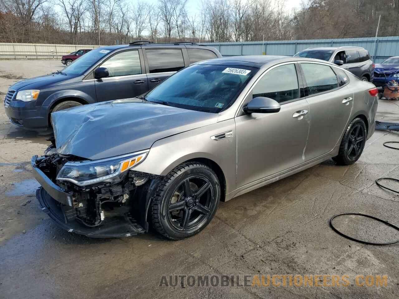 5XXGU4L36JG274738 KIA OPTIMA 2018