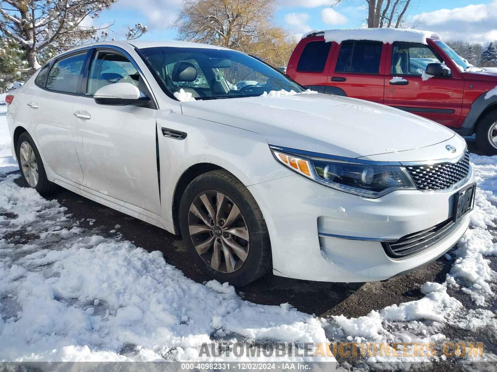 5XXGU4L37HG172035 KIA OPTIMA 2017