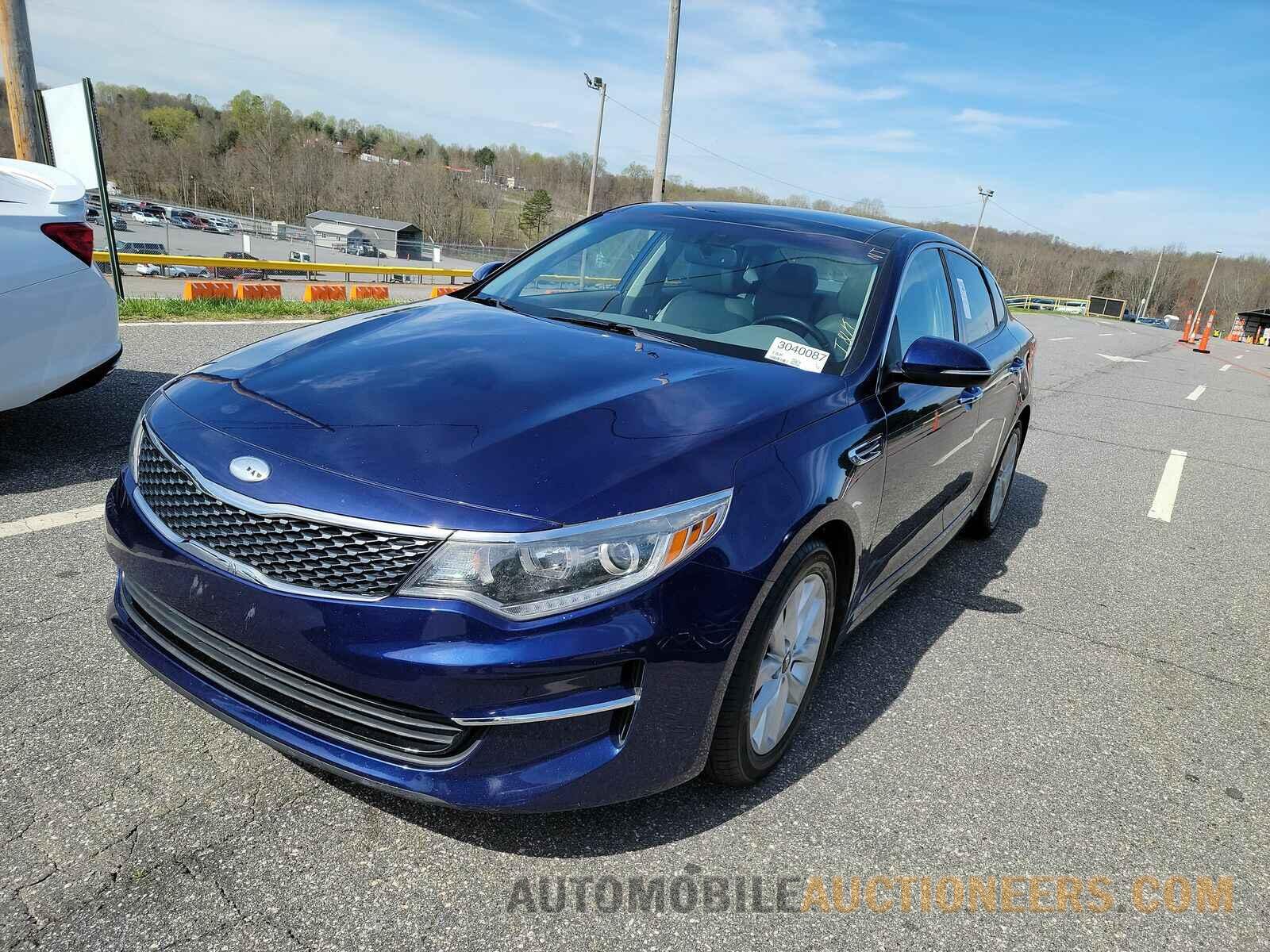 5XXGU4L37JG229775 Kia Optima 2018