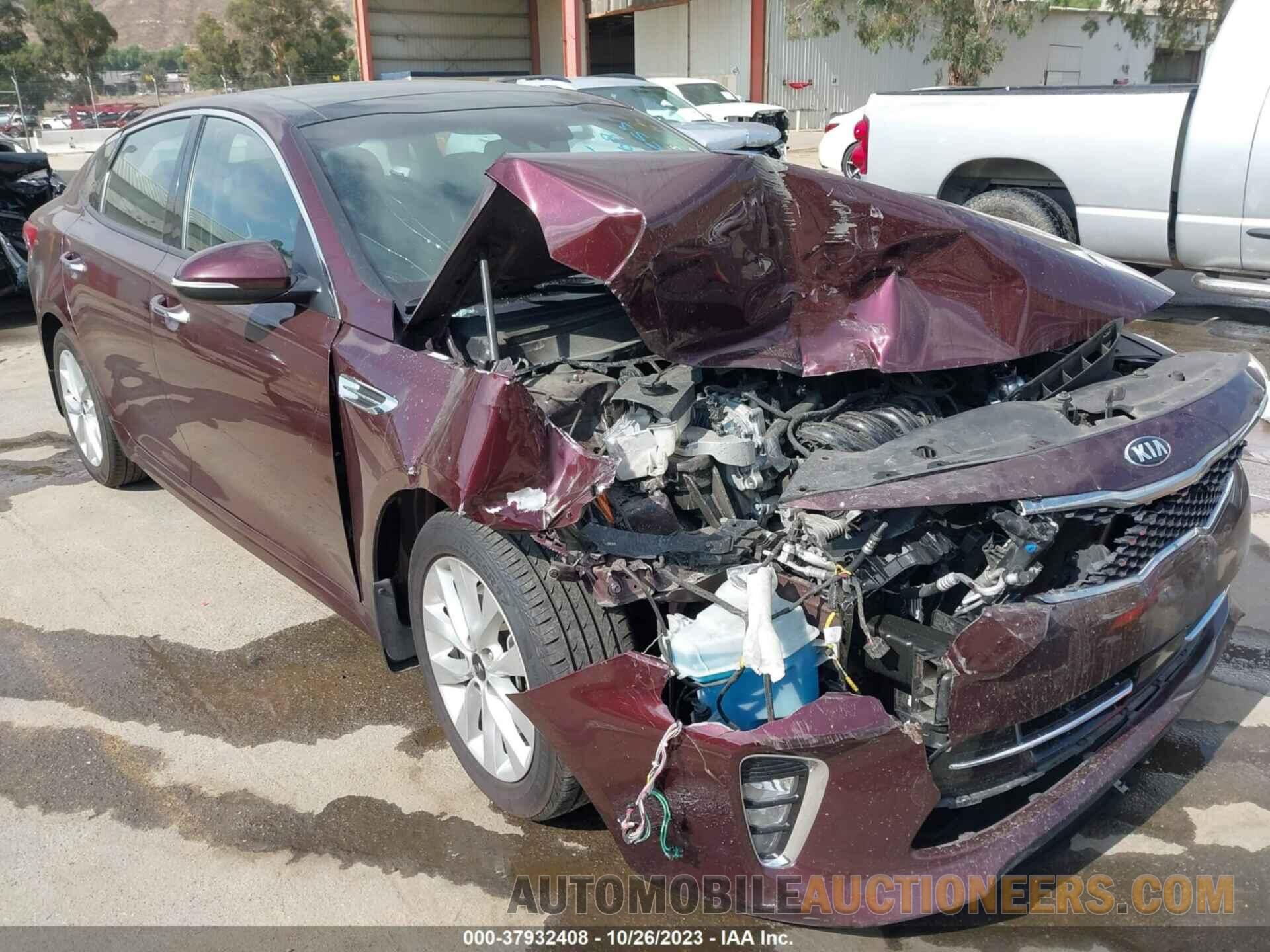 5XXGU4L37JG256166 KIA OPTIMA 2018