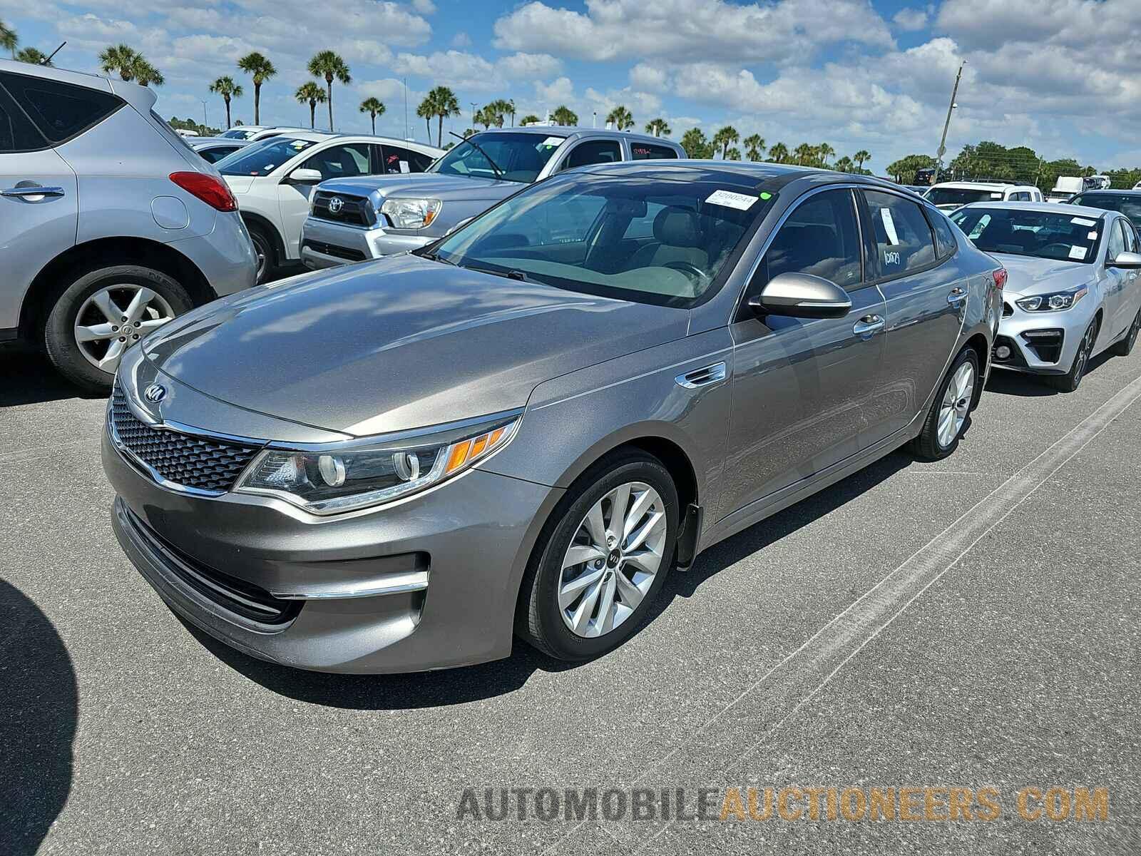 5XXGU4L38GG007397 Kia Optima 2016