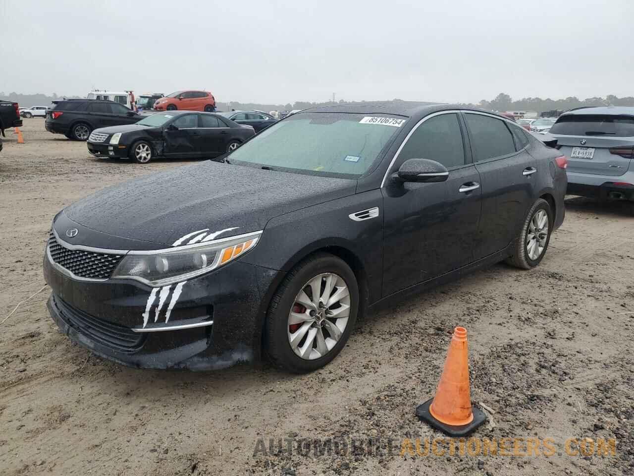 5XXGU4L38GG010624 KIA OPTIMA 2016