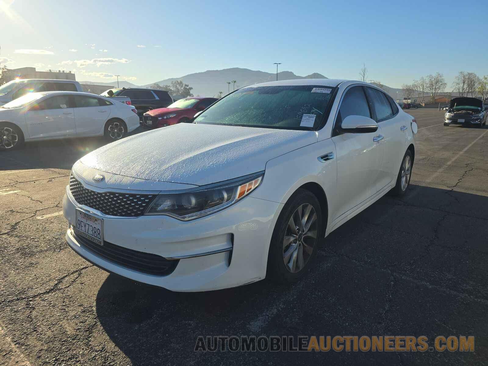 5XXGU4L38HG159892 Kia Optima 2017