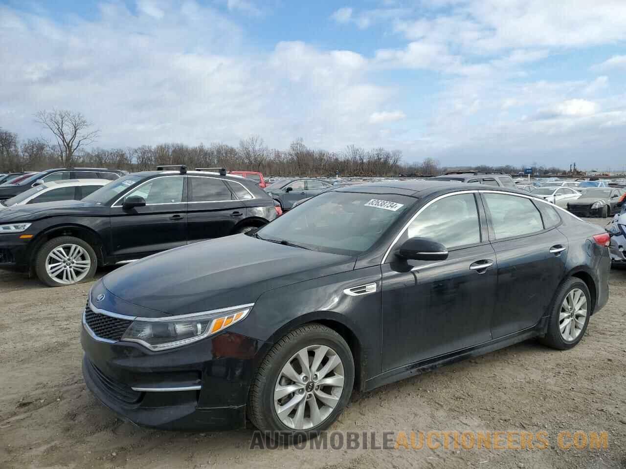 5XXGU4L38JG256063 KIA OPTIMA 2018