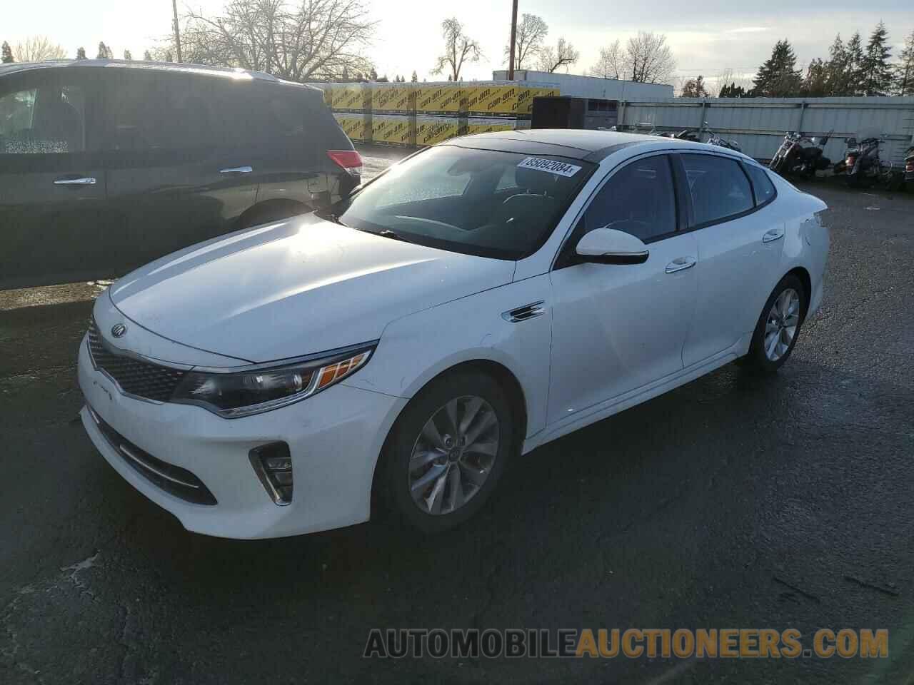 5XXGU4L3XJG192494 KIA OPTIMA 2018