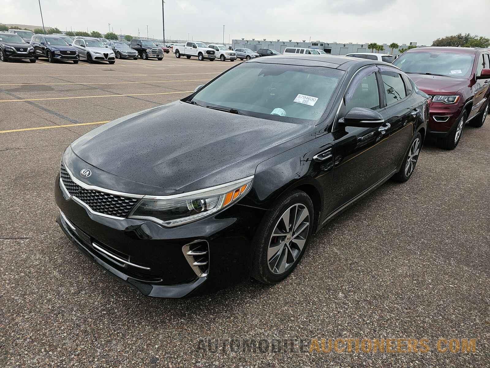 5XXGV4L21GG015975 Kia Optima 2016