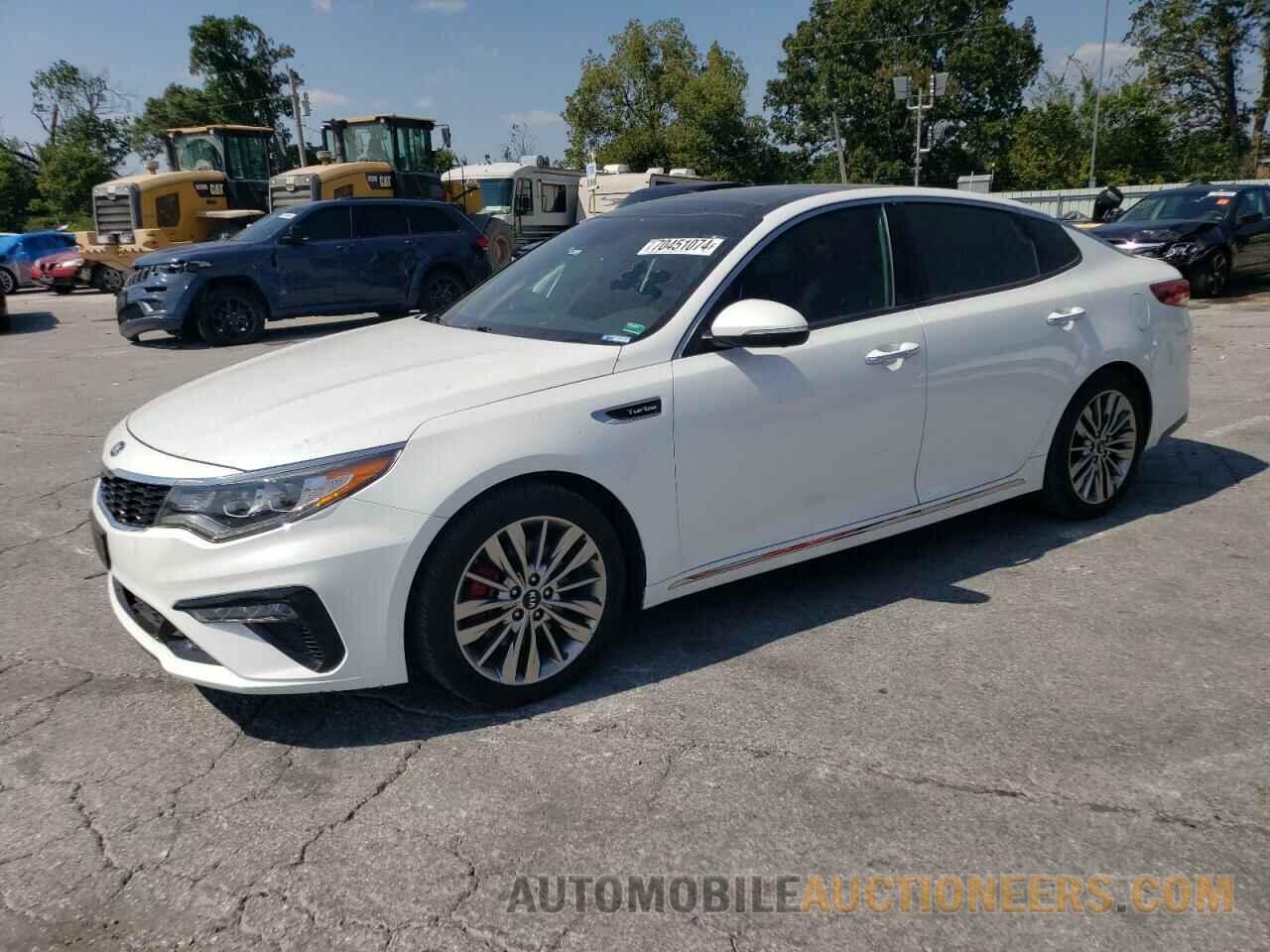 5XXGV4L23KG305143 KIA OPTIMA 2019