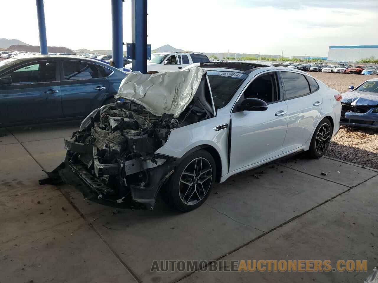 5XXGW4L23KG367011 KIA OPTIMA 2019