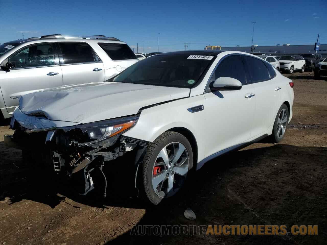 5XXGW4L24JG214555 KIA OPTIMA 2018