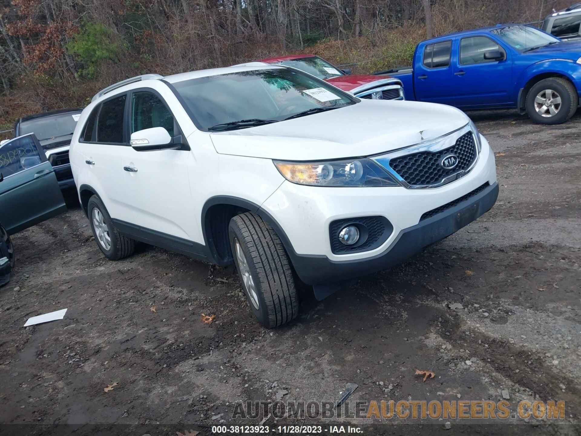 5XYKT3A10BG003129 KIA SORENTO 2011