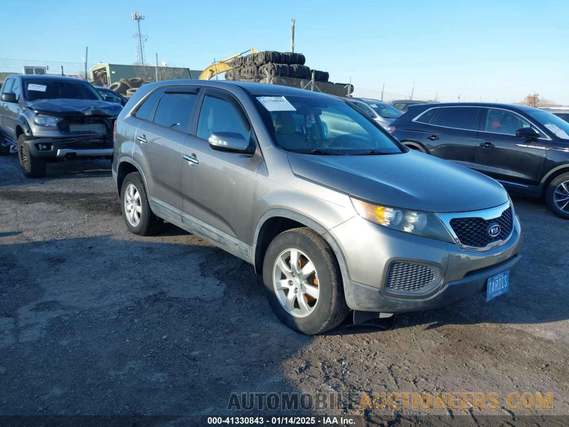 5XYKT3A11BG172401 KIA SORENTO 2011