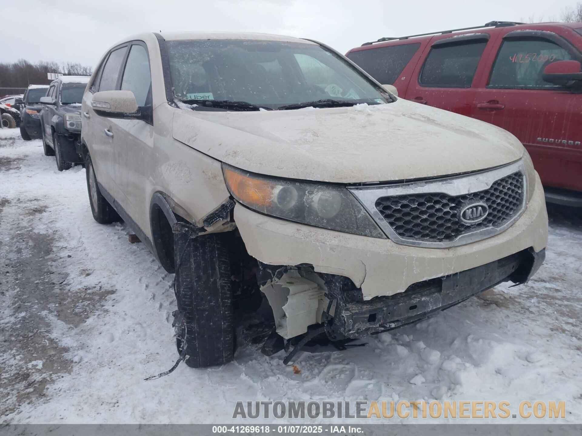 5XYKT3A12BG094744 KIA SORENTO 2011