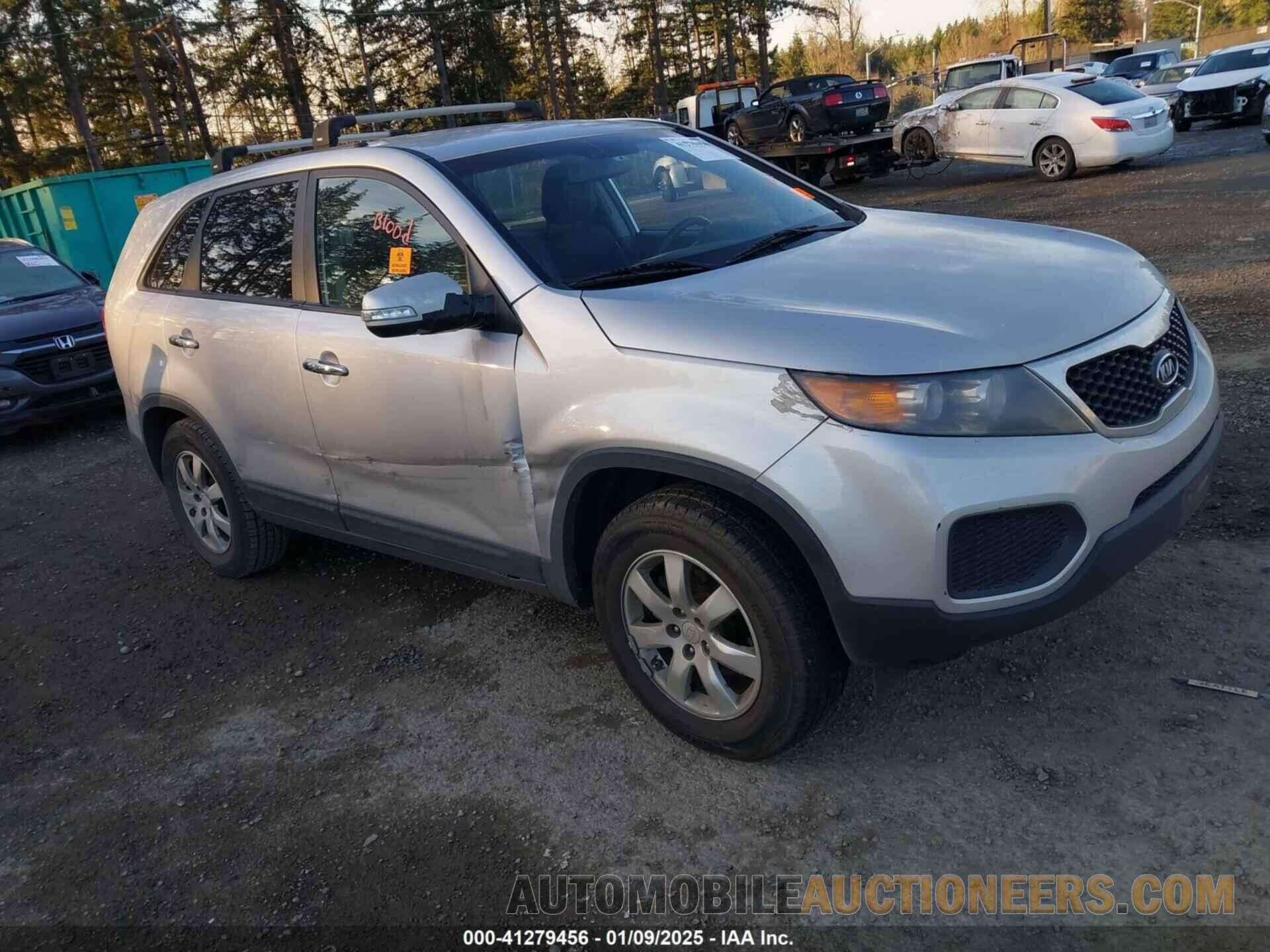 5XYKT3A13BG153686 KIA SORENTO 2011