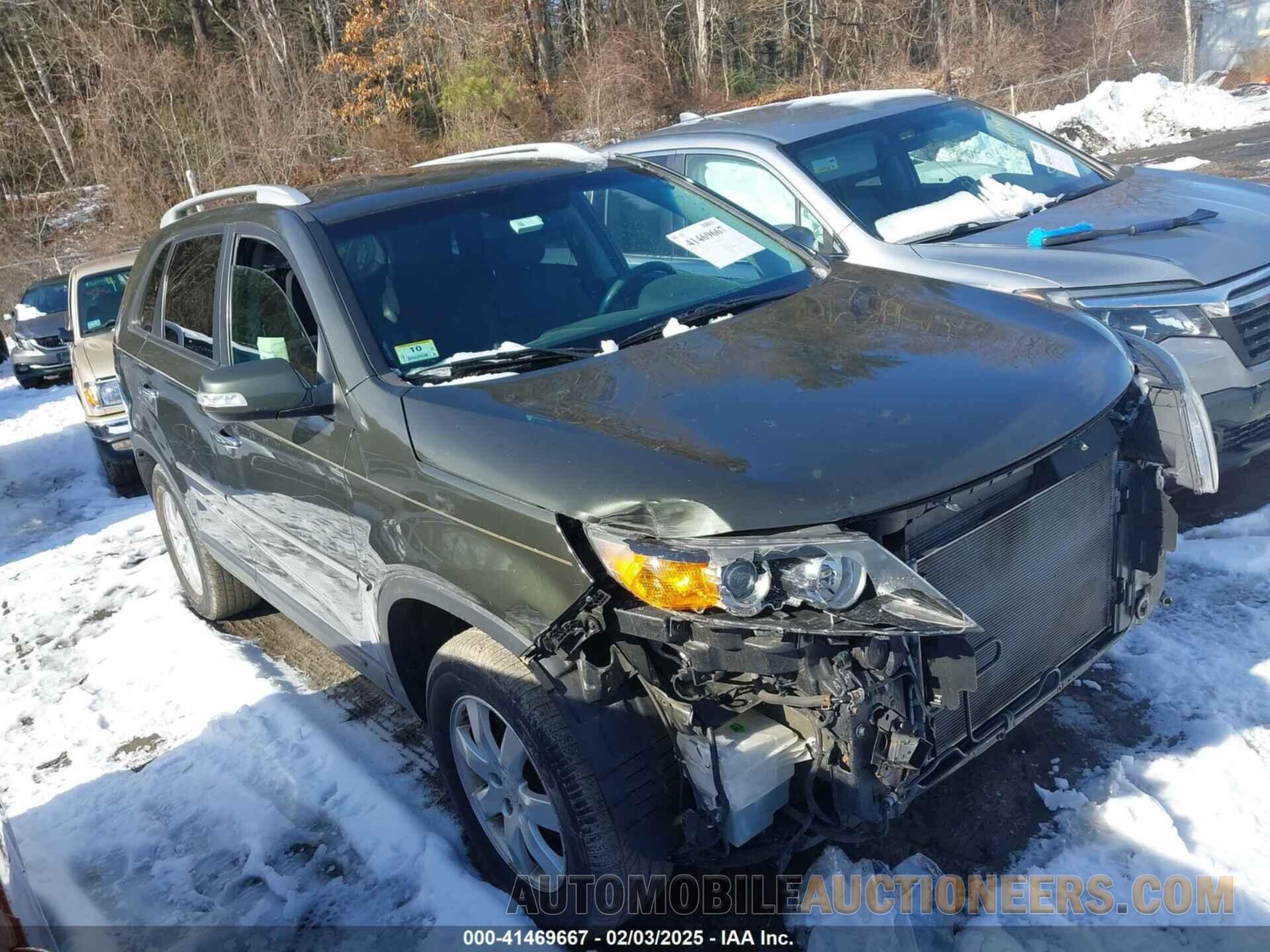 5XYKT3A19BG094983 KIA SORENTO 2011