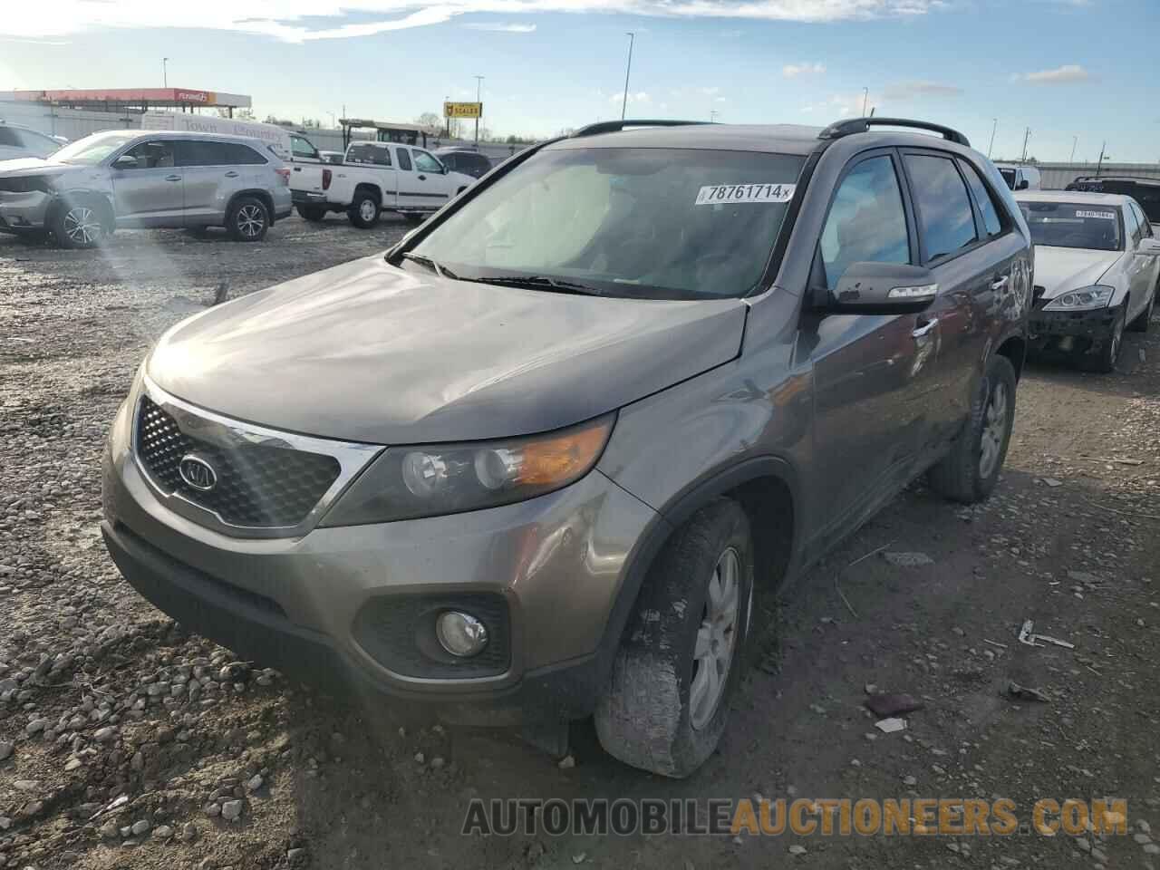 5XYKT3A60DG320214 KIA SORENTO 2013