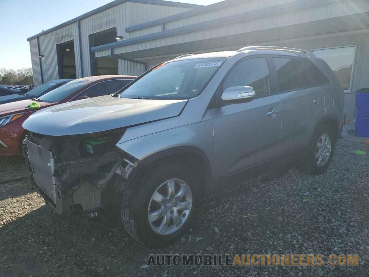 5XYKT3A60DG424444 KIA SORENTO 2013