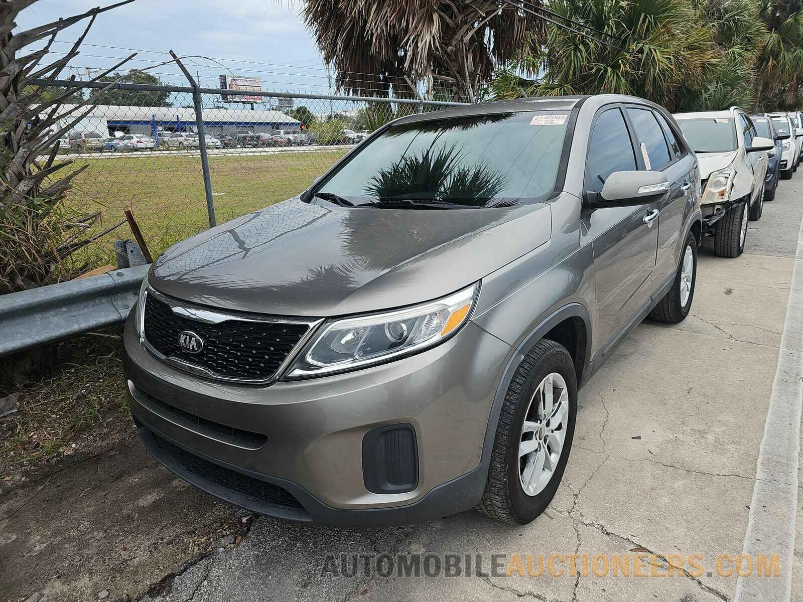 5XYKT3A61FG607533 Kia Sorento 2015