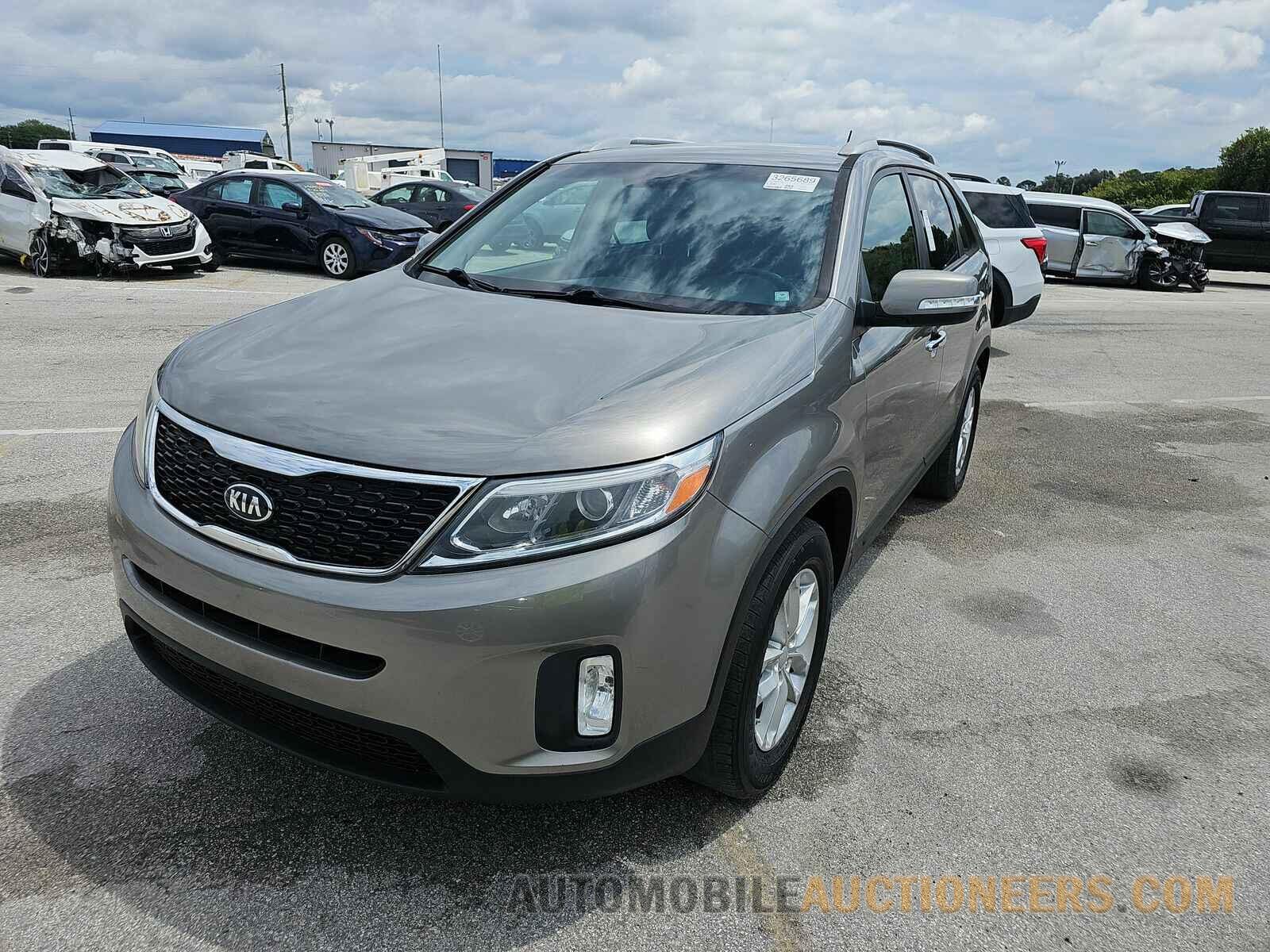 5XYKT3A61FG624736 Kia Sorento 2015