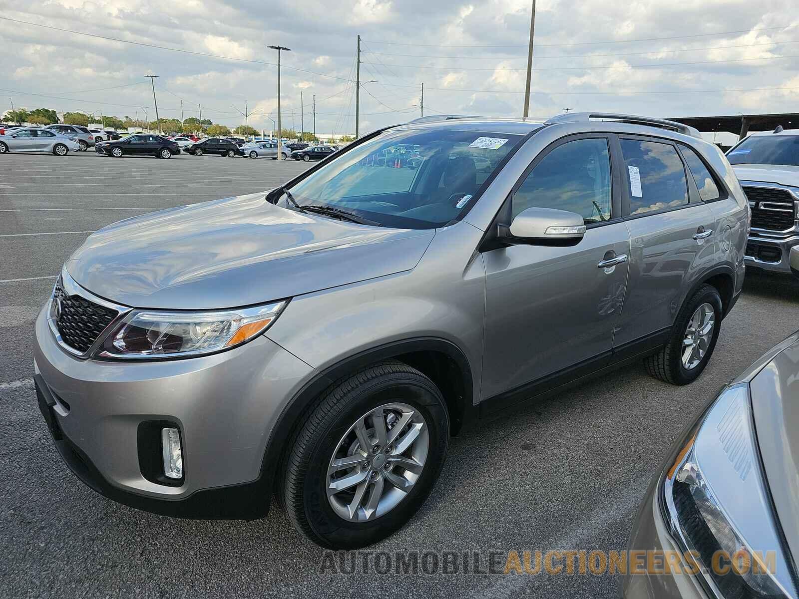 5XYKT3A62FG564806 Kia Sorento 2015