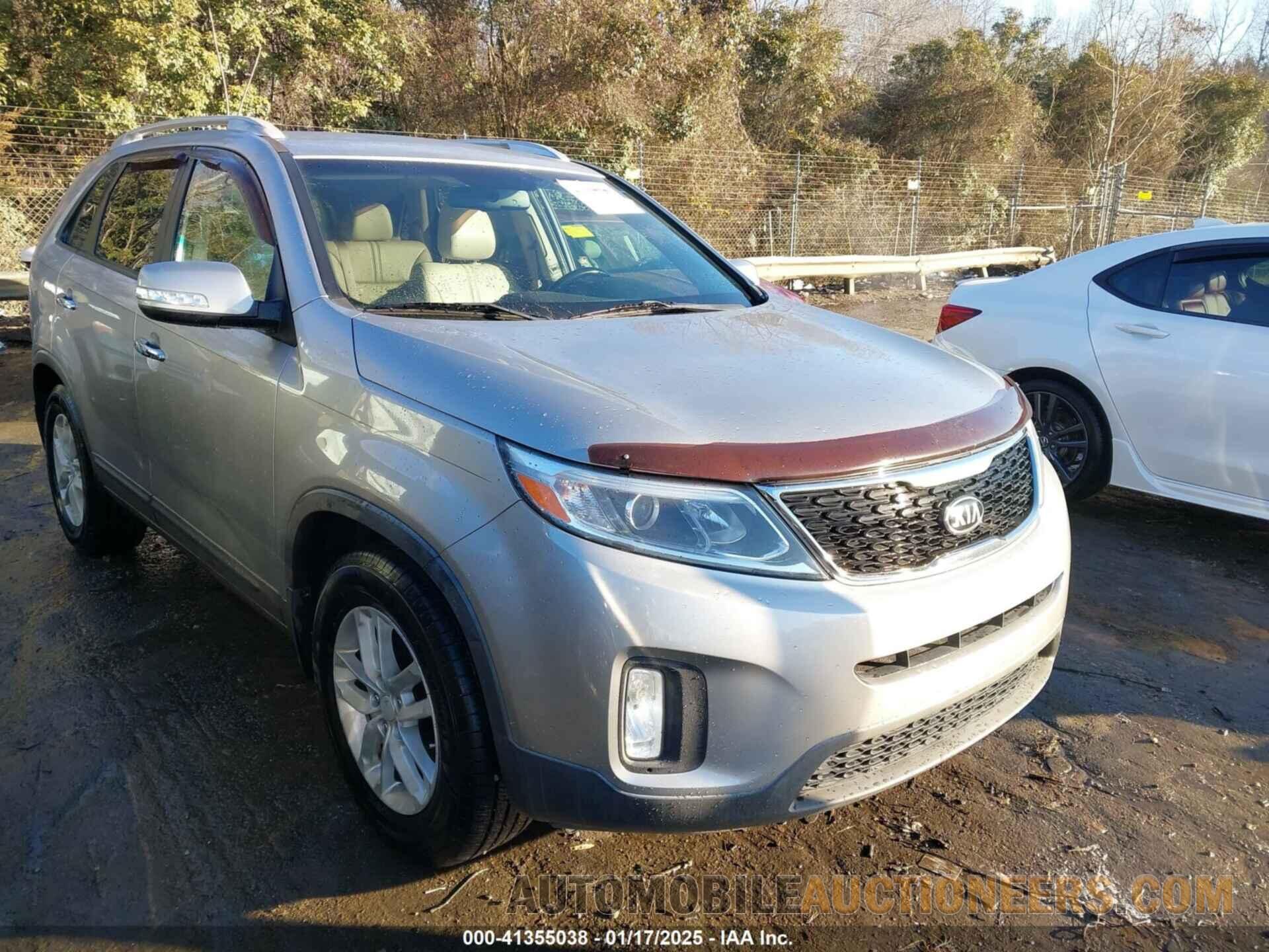 5XYKT3A62FG643912 KIA SORENTO 2015