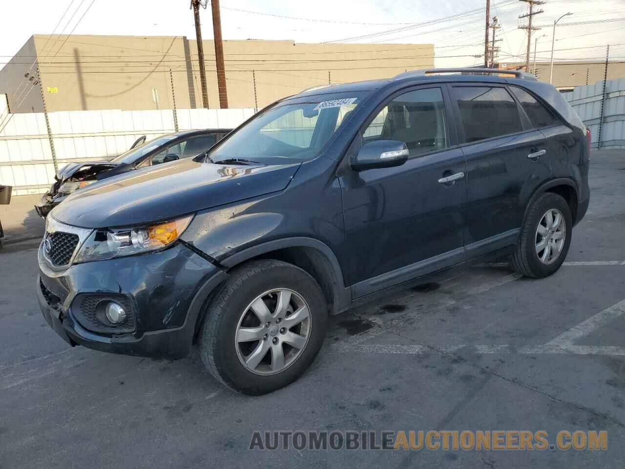 5XYKT3A63DG385851 KIA SORENTO 2013