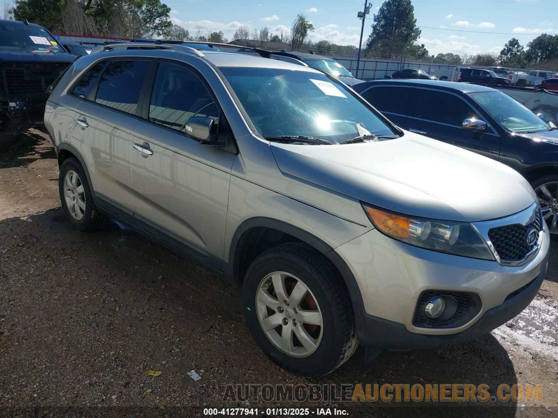 5XYKT3A63DG424793 KIA SORENTO 2013