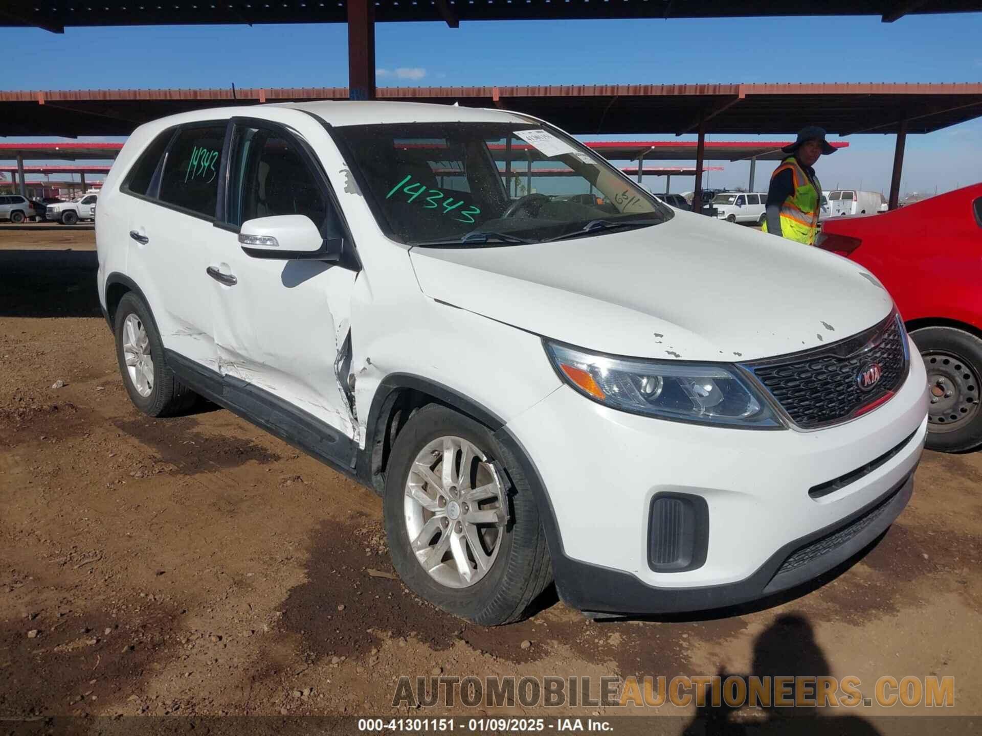 5XYKT3A63FG557234 KIA SORENTO 2015