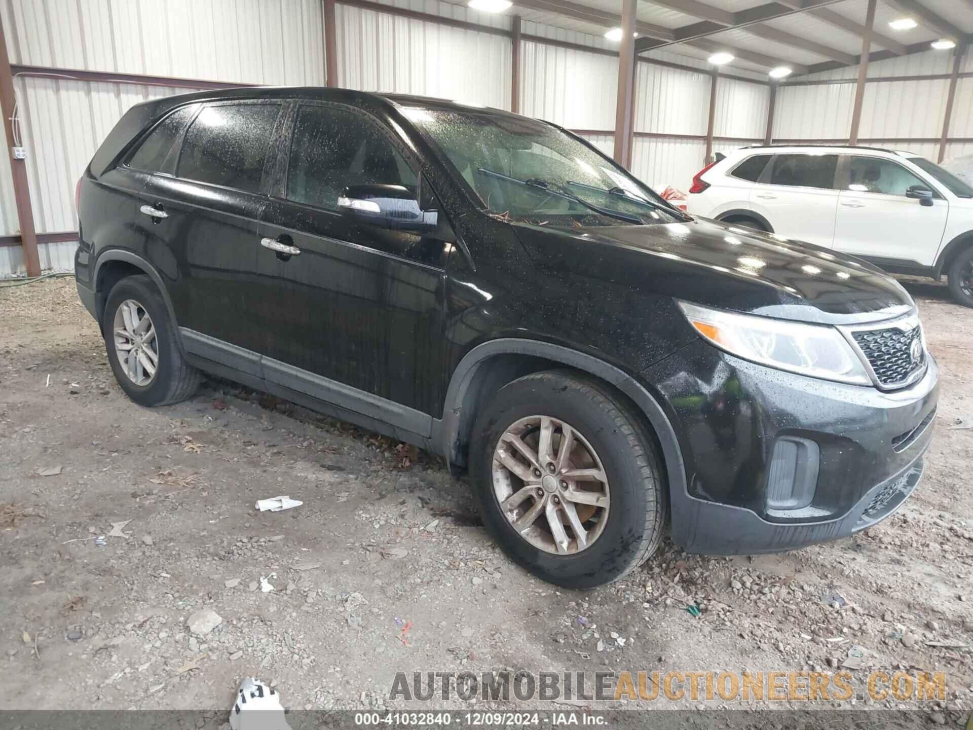 5XYKT3A64FG564290 KIA SORENTO 2015