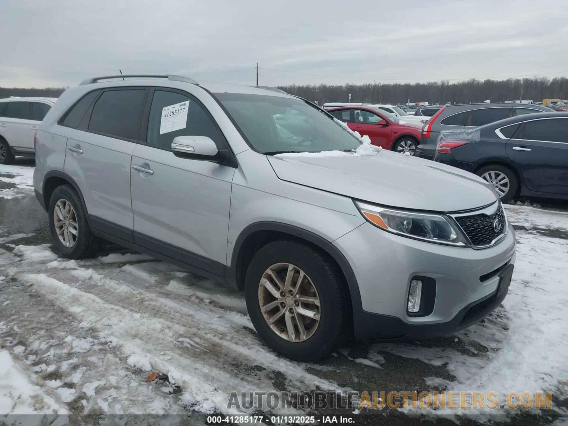 5XYKT3A64FG576813 KIA SORENTO 2015