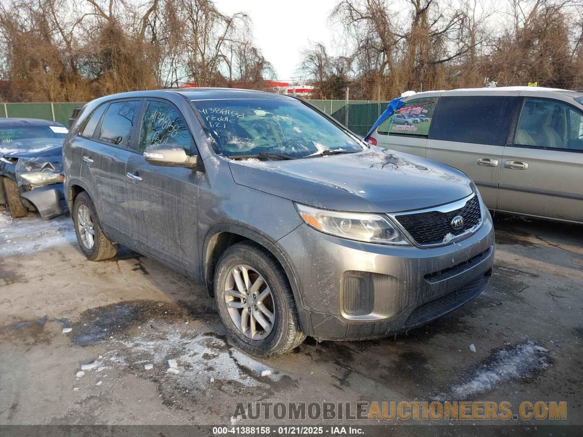 5XYKT3A64FG583521 KIA SORENTO 2015