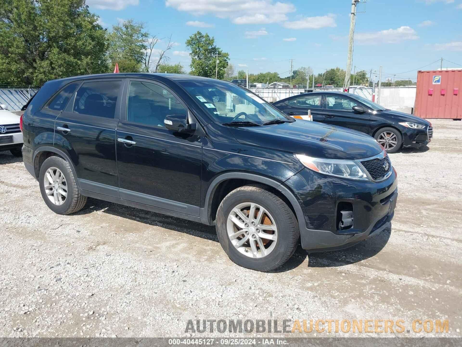 5XYKT3A64FG589304 KIA SORENTO 2015