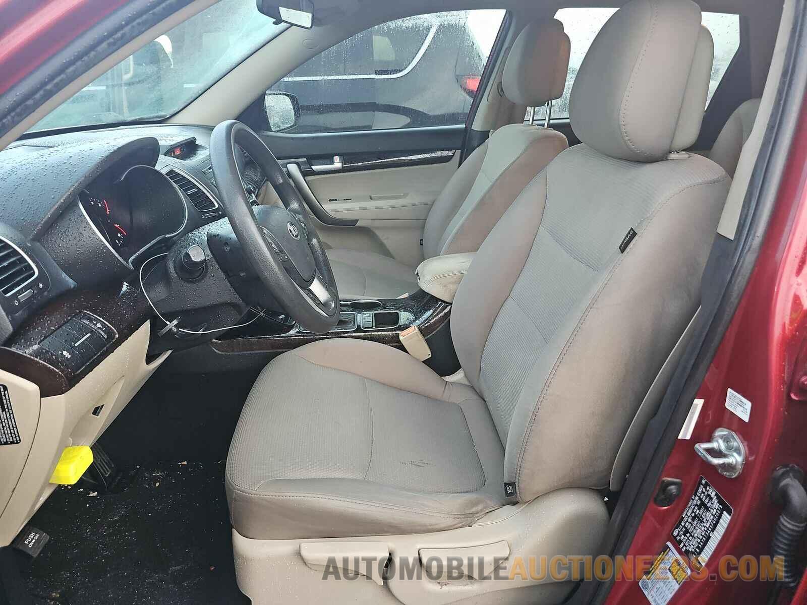 5XYKT3A65FG620379 Kia Sorento 2015