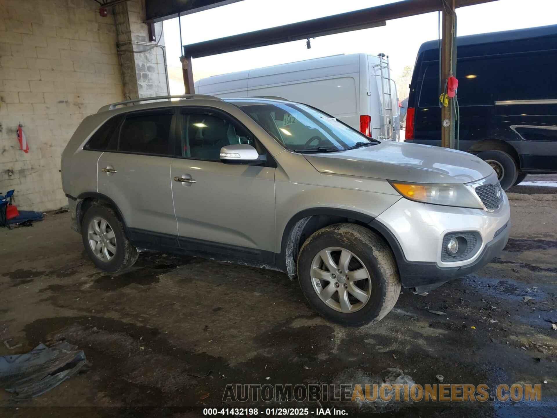 5XYKT3A66CG230211 KIA SORENTO 2012