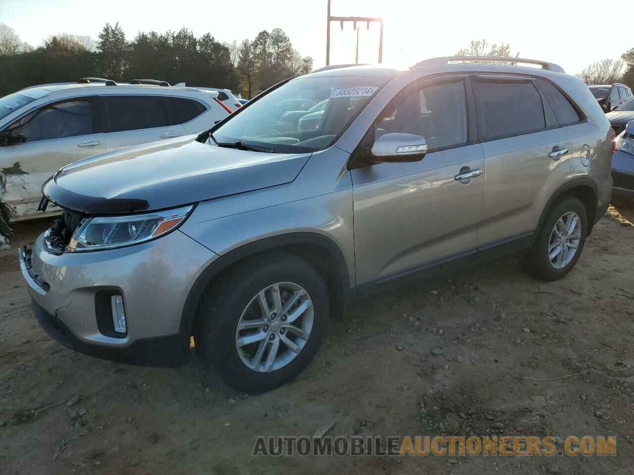 5XYKT3A66FG551766 KIA SORENTO 2015