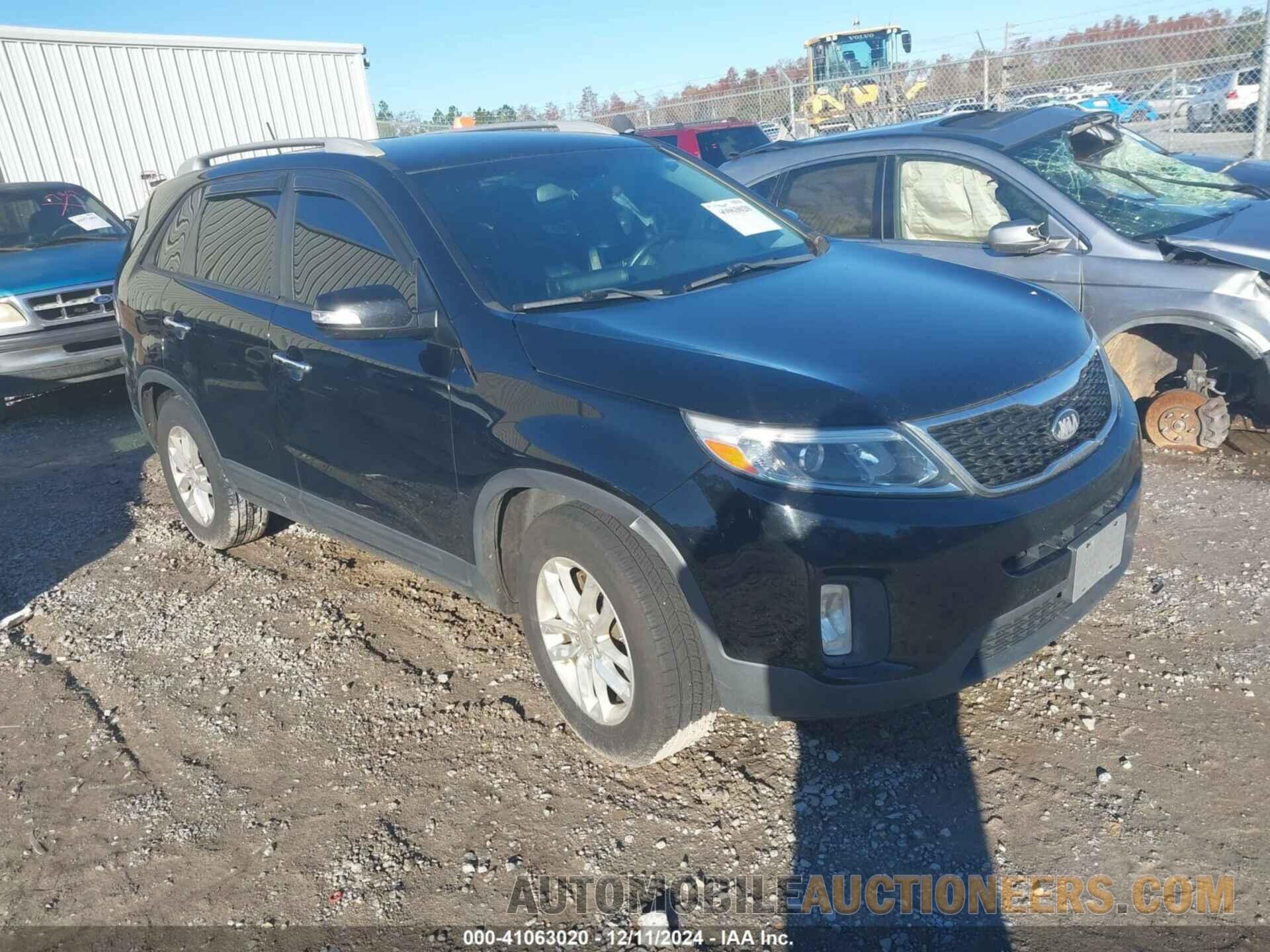 5XYKT3A66FG590308 KIA SORENTO 2015