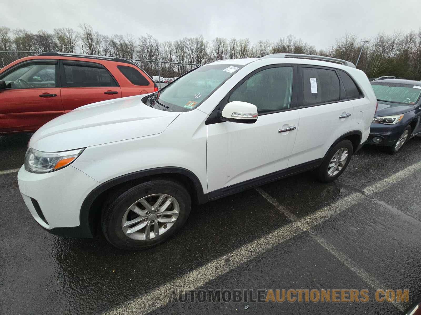 5XYKT3A66FG638048 Kia Sorento 2015