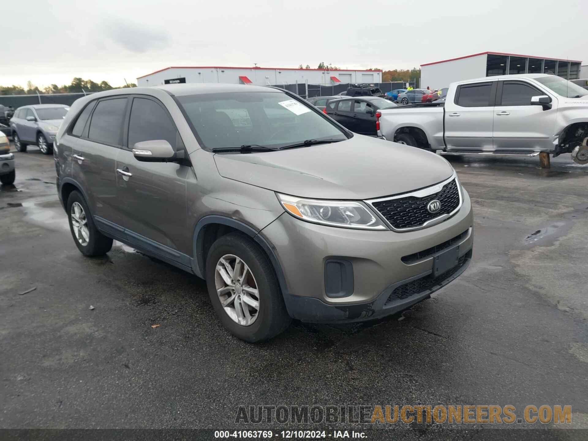 5XYKT3A68FG552806 KIA SORENTO 2015