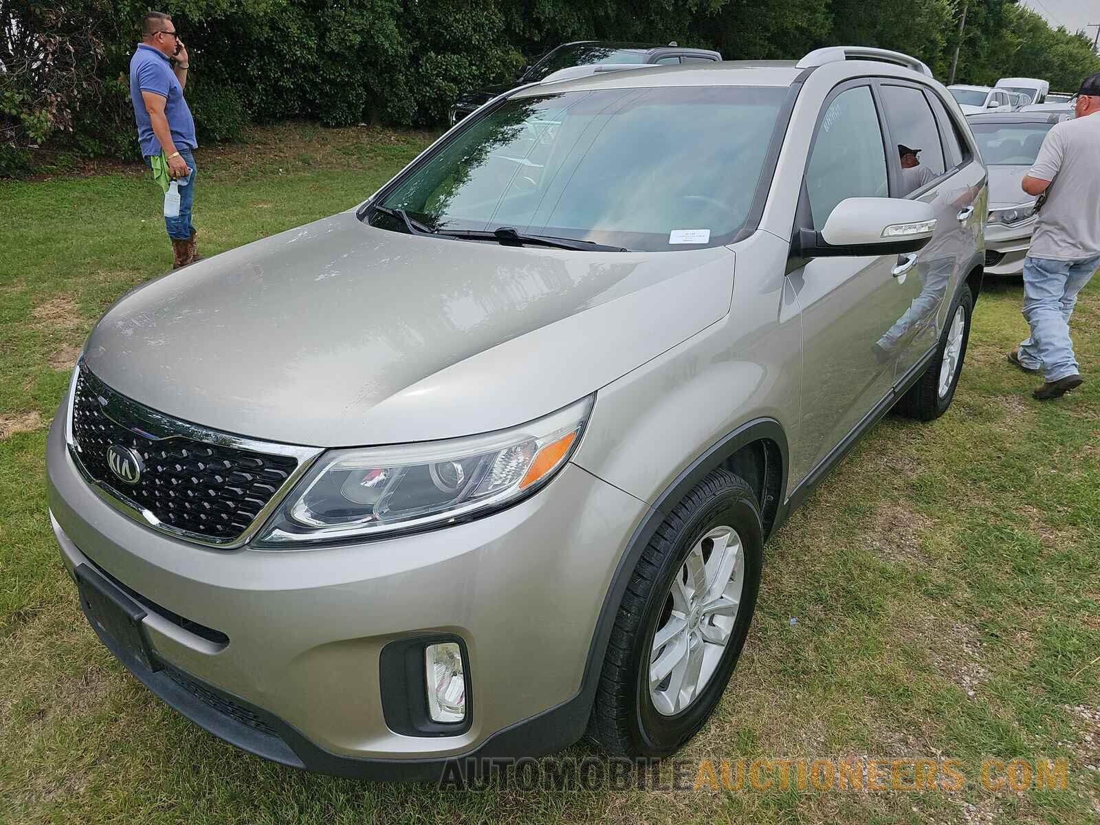 5XYKT3A68FG573011 Kia Sorento 2015