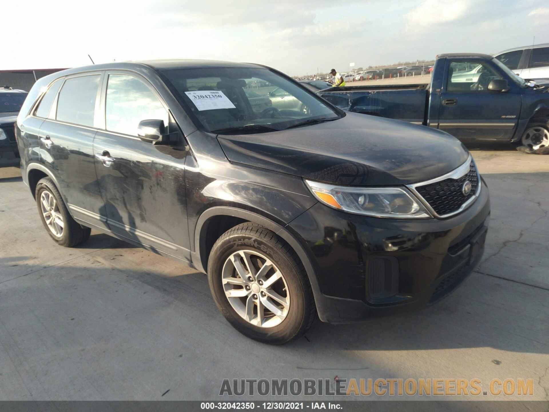 5XYKT3A68FG619274 KIA SORENTO 2015