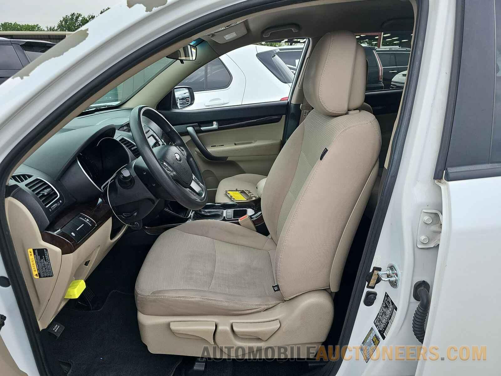 5XYKT3A6XFG582597 Kia Sorento 2015