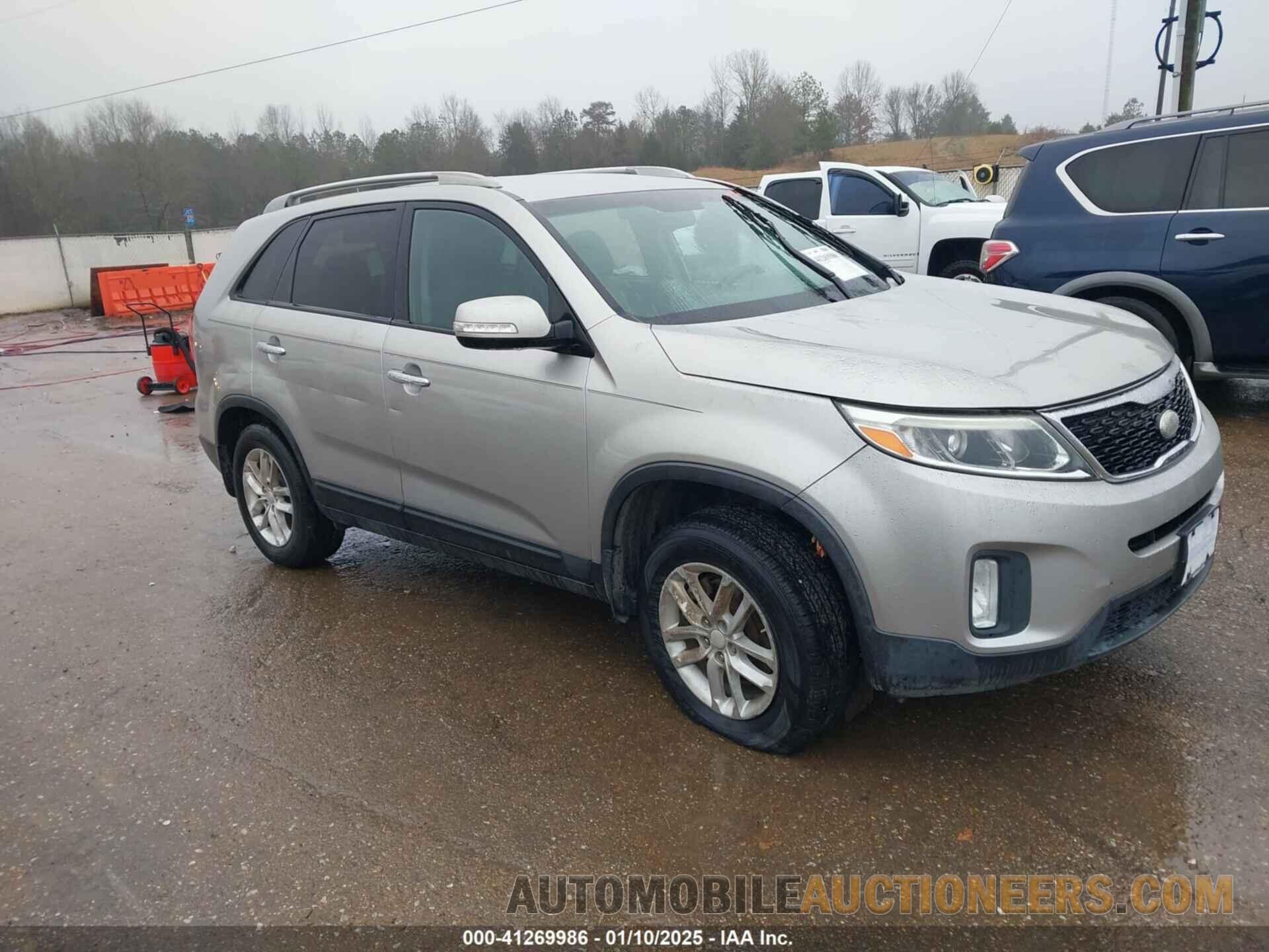 5XYKT3A6XFG622810 KIA SORENTO 2015