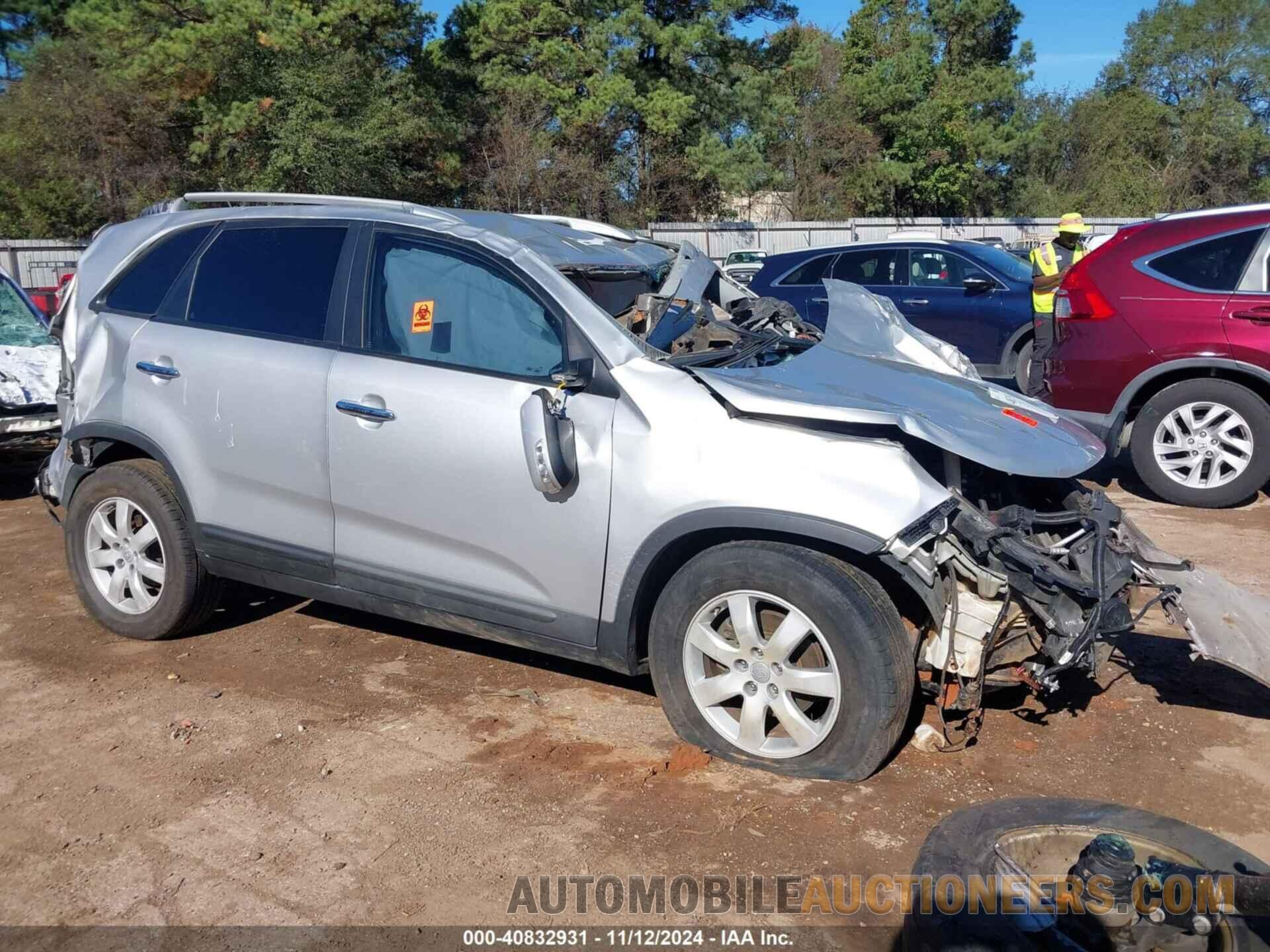 5XYKT4A14BG107015 KIA SORENTO 2011