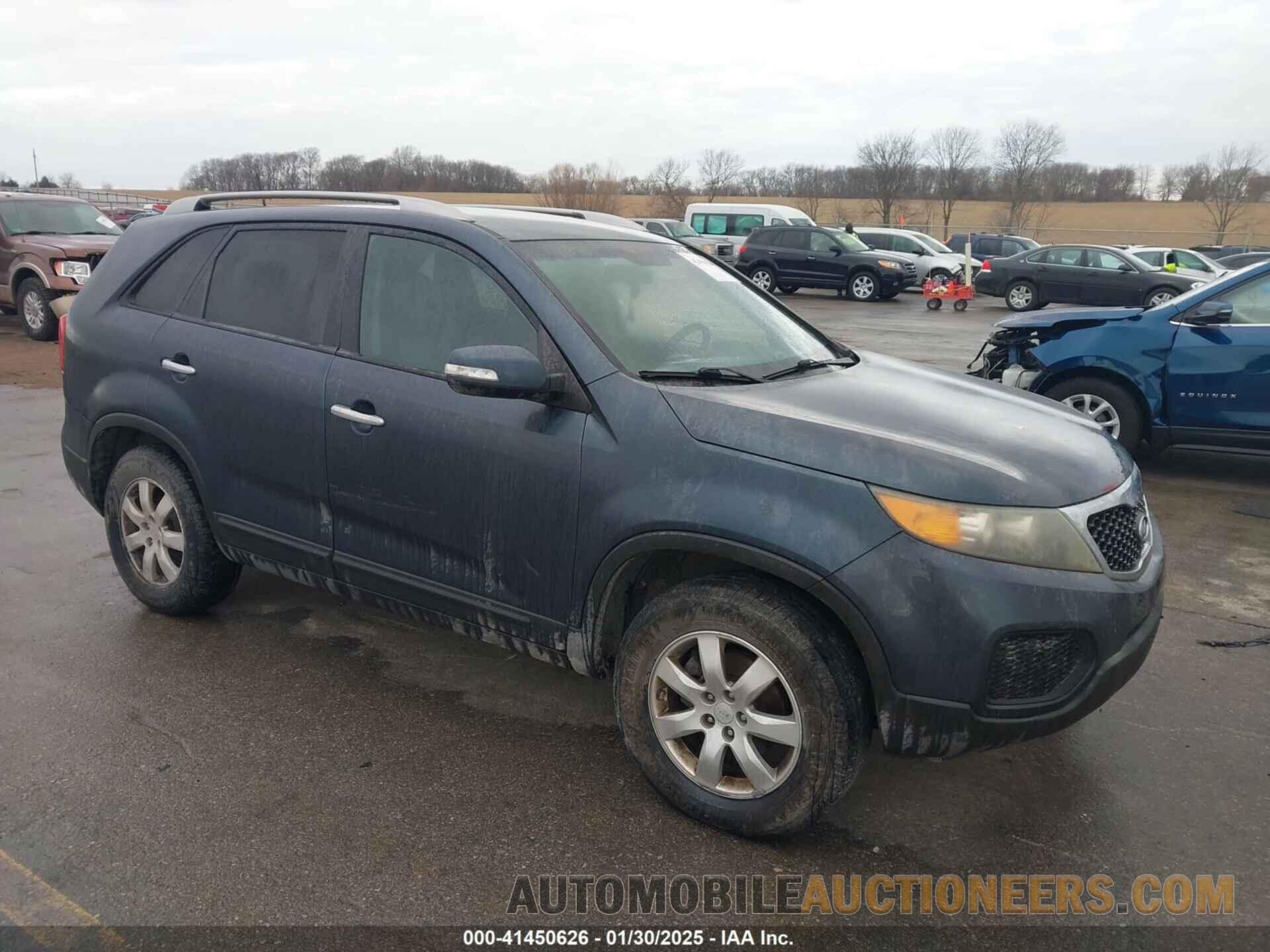 5XYKT4A24BG169975 KIA SORENTO 2011