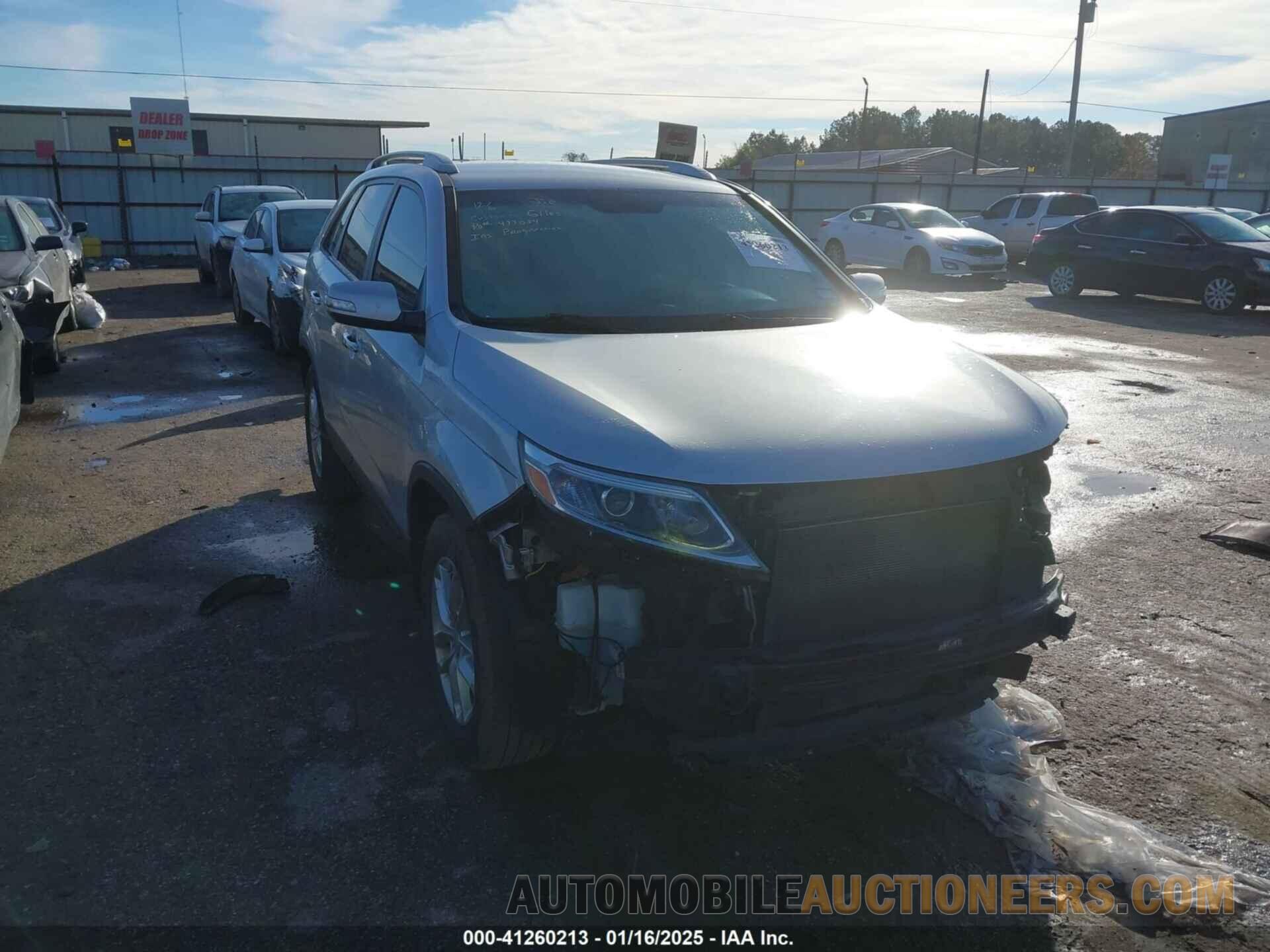 5XYKT4A60FG555883 KIA SORENTO 2015