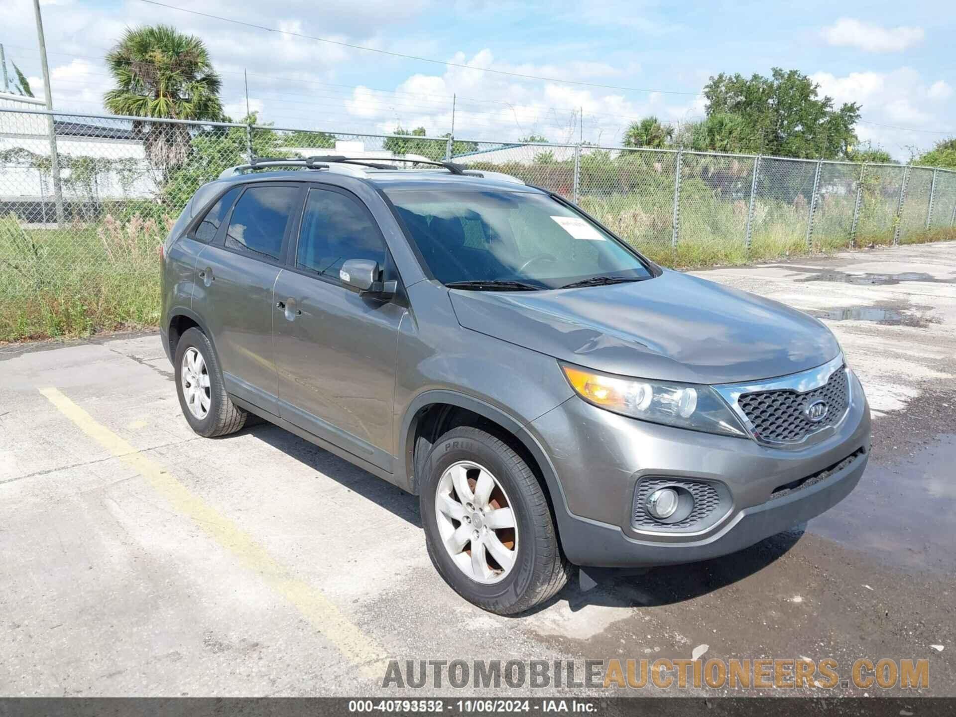 5XYKT4A61DG352529 KIA SORENTO 2013