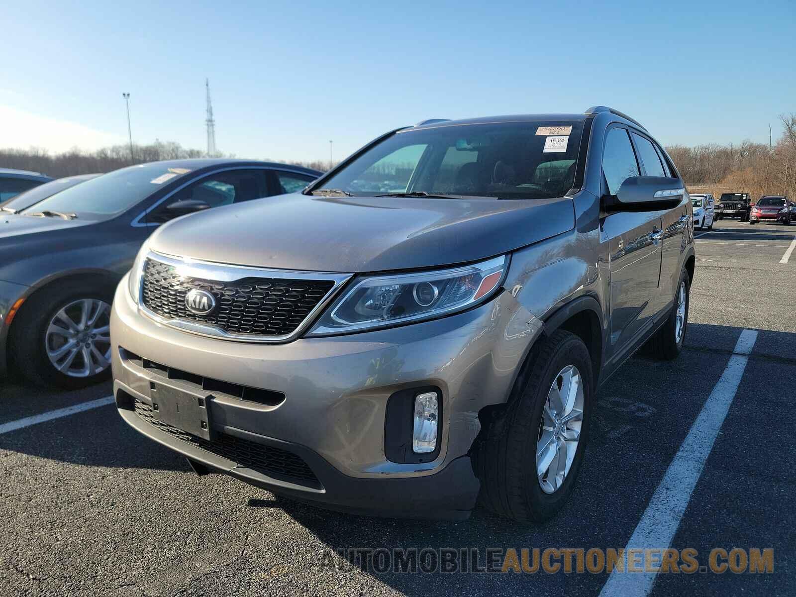 5XYKT4A63FG633556 Kia Sorento 2015